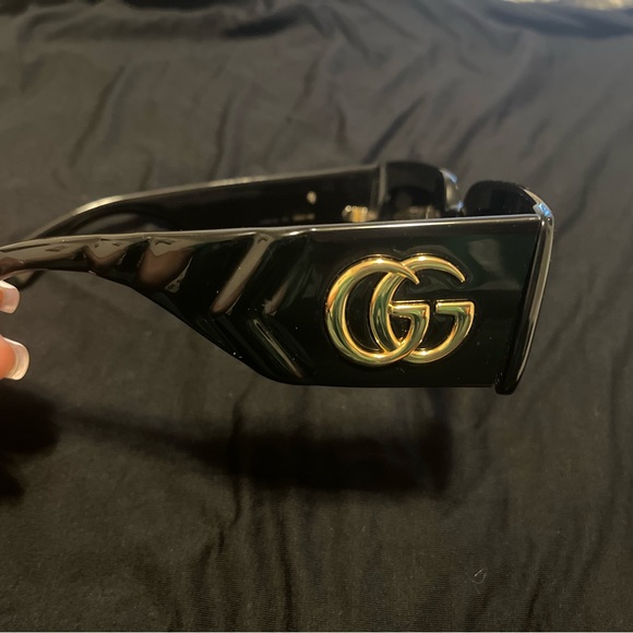 GG0811S Gucci rectangular sunglasses - Picture 9 of 14